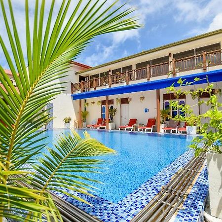 Equatorial Divers Lodge Atoll Addu Extérieur photo