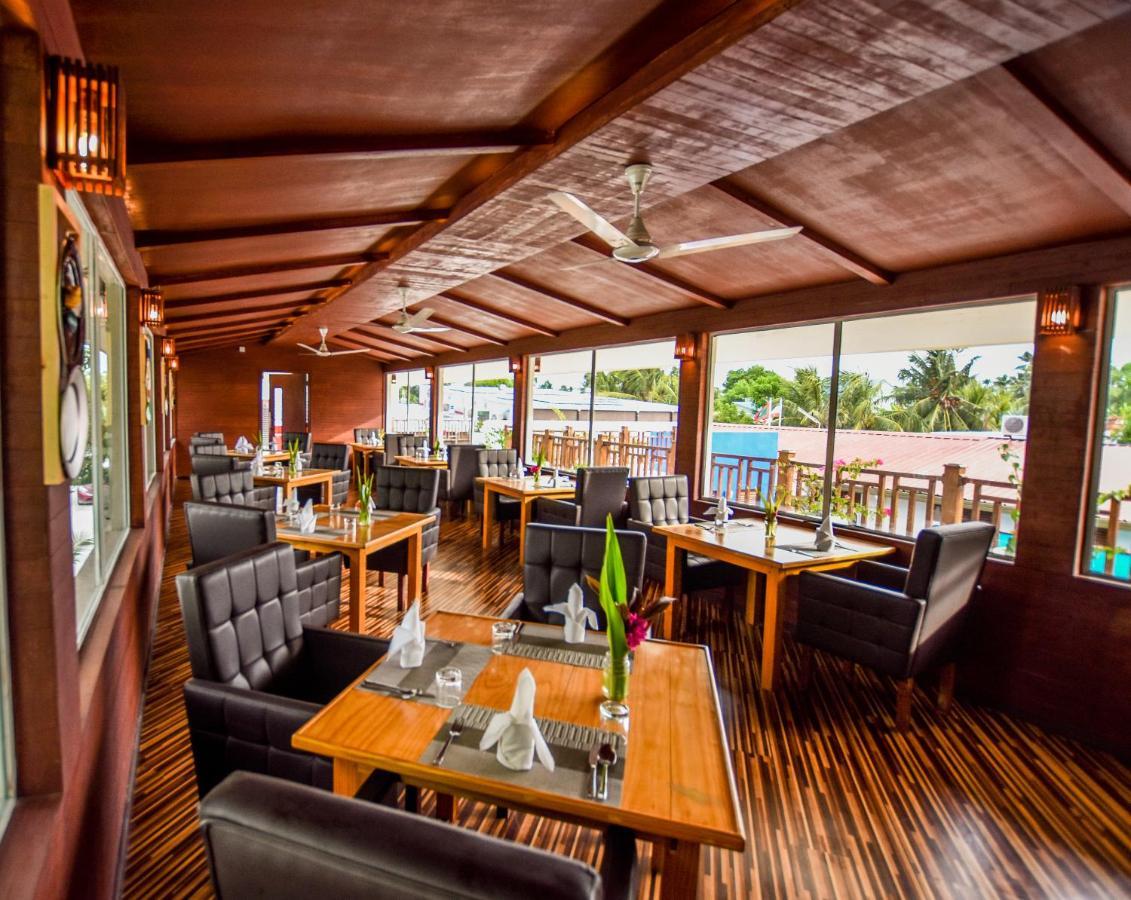 Equatorial Divers Lodge Atoll Addu Extérieur photo