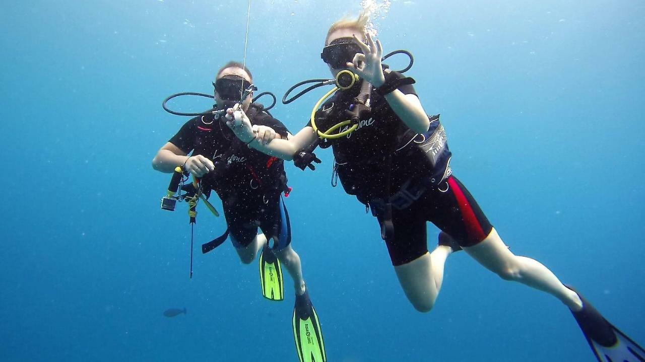 Equatorial Divers Lodge Atoll Addu Extérieur photo