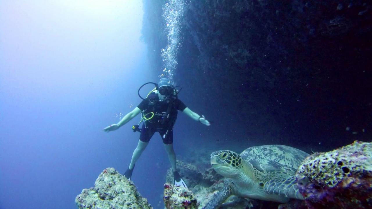 Equatorial Divers Lodge Atoll Addu Extérieur photo